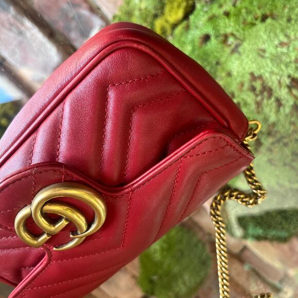 GUCCI GG Marmont Super Mini Red Chevron Leather Crossbody Bag - Picture 10 of 15